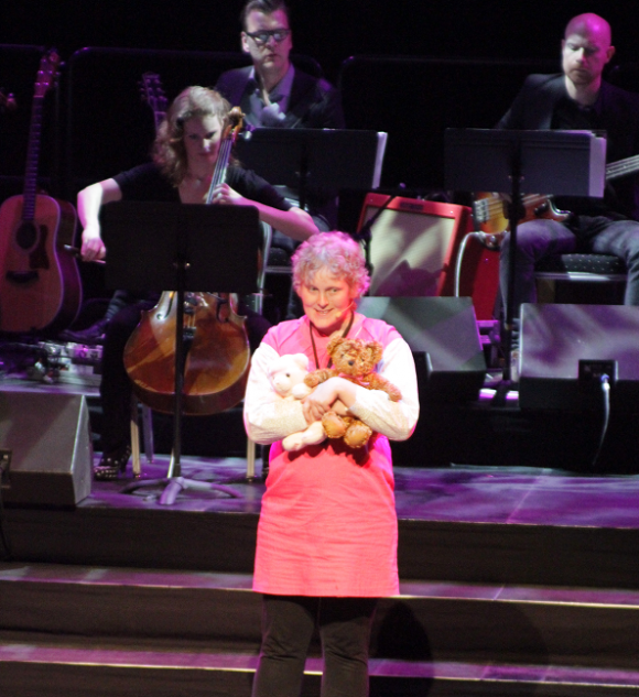 Ekerös Ann-Sofie Nilsson sjöng Teddybjörnen Fredriksson.