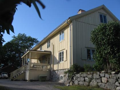 Lövsta Gård är en av kommunens äldsta herrgårdar. På 1500-talet ägdes gården av Gustav Vasa.