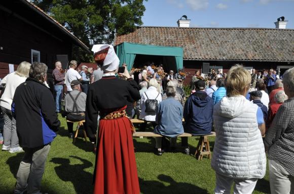 En annan årlig och uppskattad tradition i kommunen är Spelmansstämman vid Kungsängens Hembygdsgård. 
