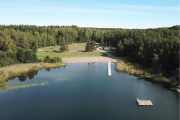 Lördagen den 20 augusti bjuds besökarna vid Lillsjöns badplats på invigningsfestligheter.