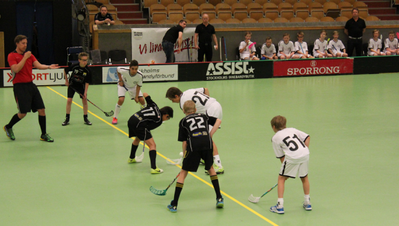 KIFs P01 i vitt spelade final mot Ingarö.